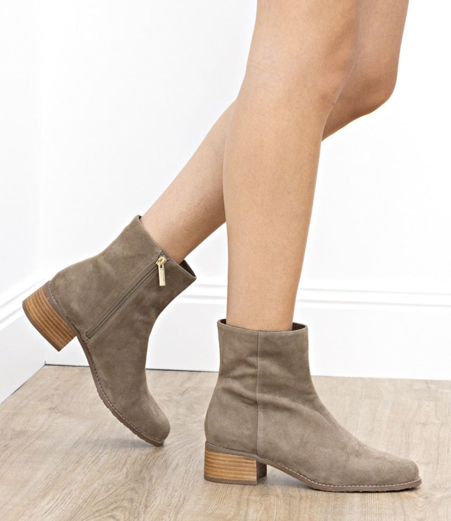 Edward Meller Weston40 Ankle Boot With Zip In Latte Suede Best