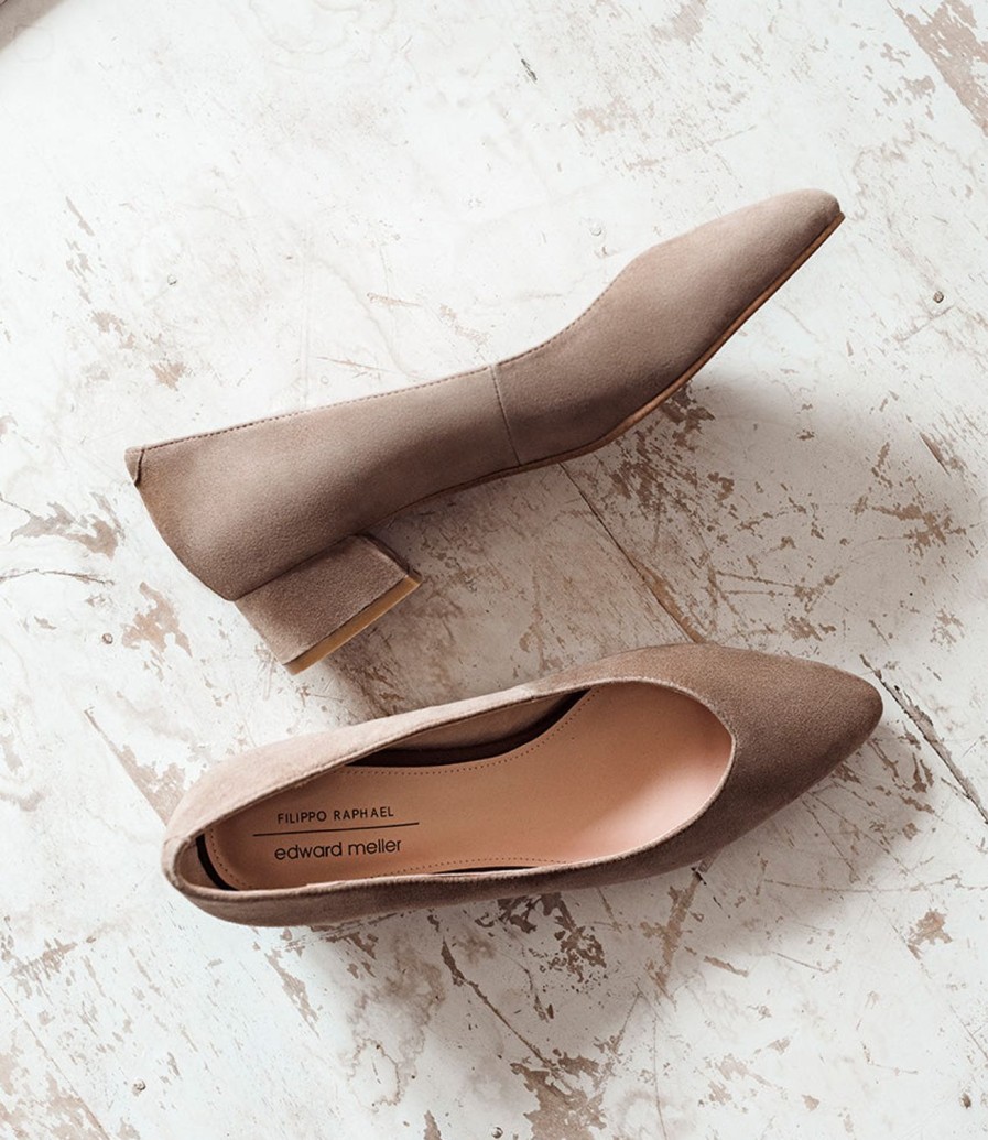 Edward Meller Audrey35 Low Block Heel Pump In Latte Suede Clearance