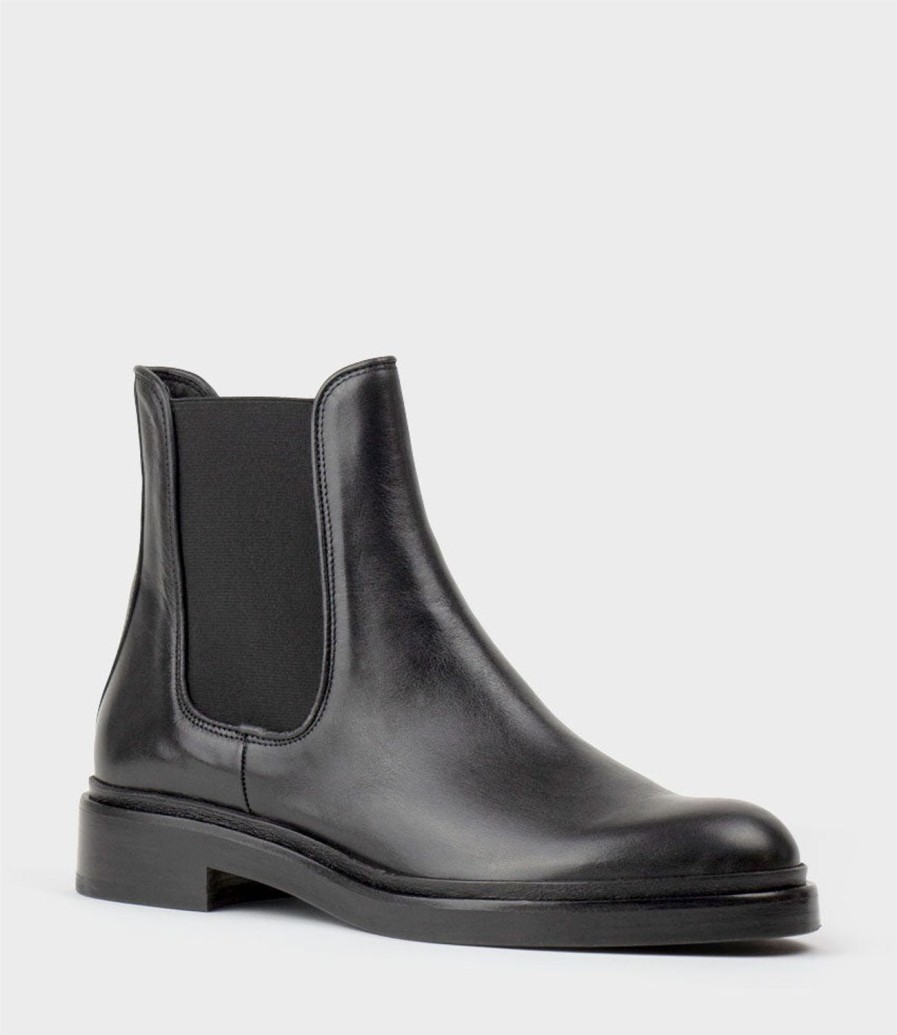 Edward Meller Wyn Chelsea Boot On Exaggerated Sole In Black Hot